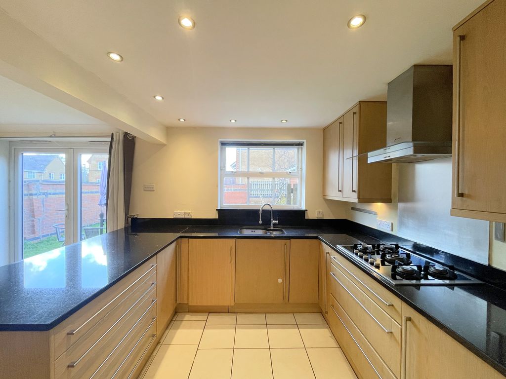 Property photo 1 of 18 Kitchen