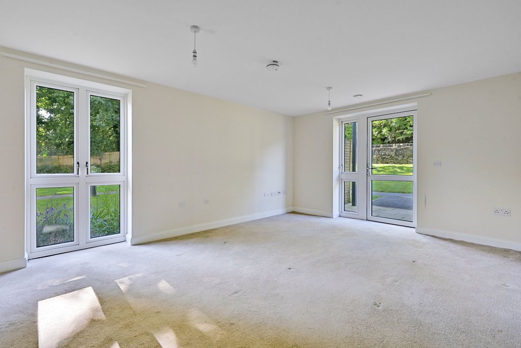 Property photo 3 of 19
