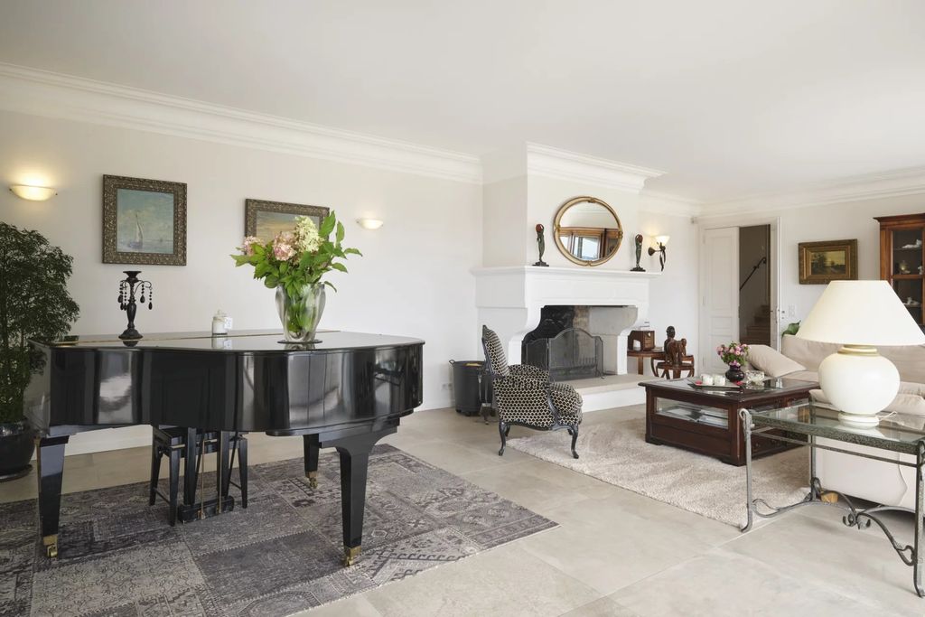 Property photo 3 of 29