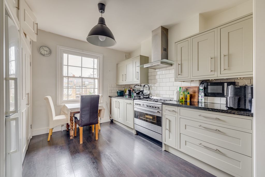 Property photo 3 of 7 3. Kitchen
