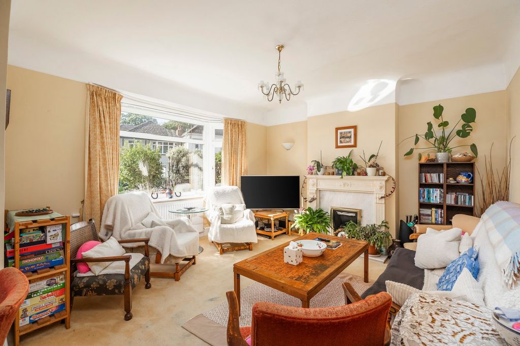 Property photo 3 of 26