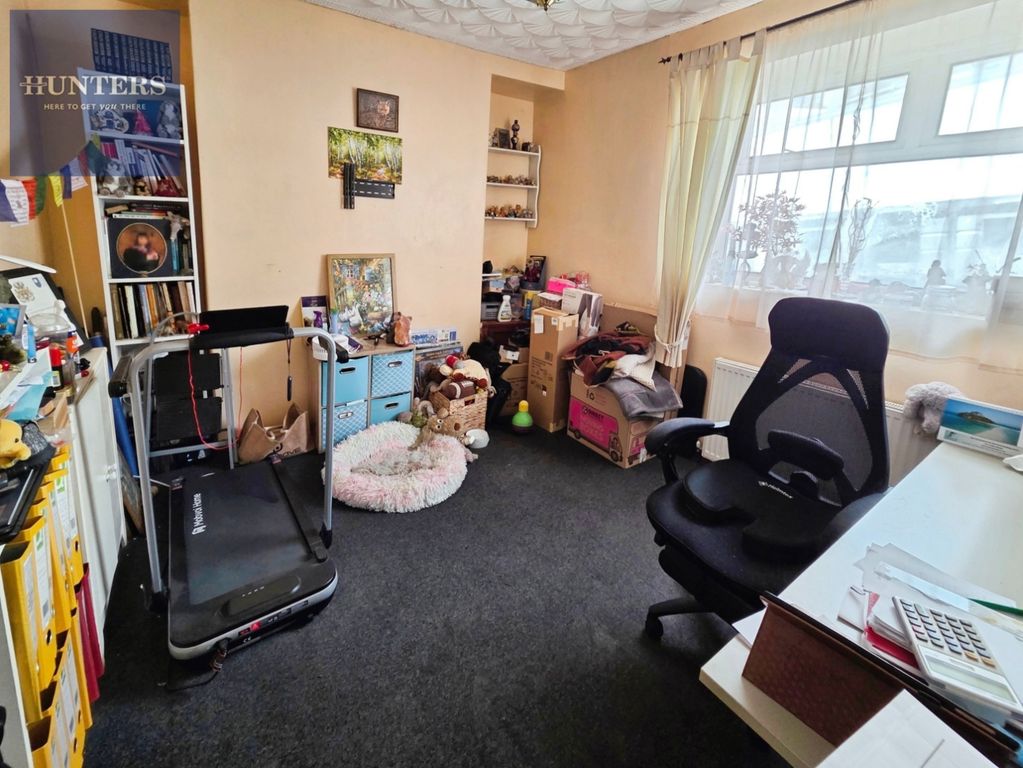 Property photo 3 of 10 Pbox-Img.Jpg