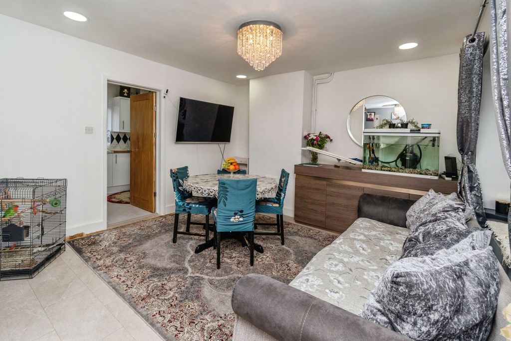 Property photo 2 of 19 Pbox-Img.Jpg