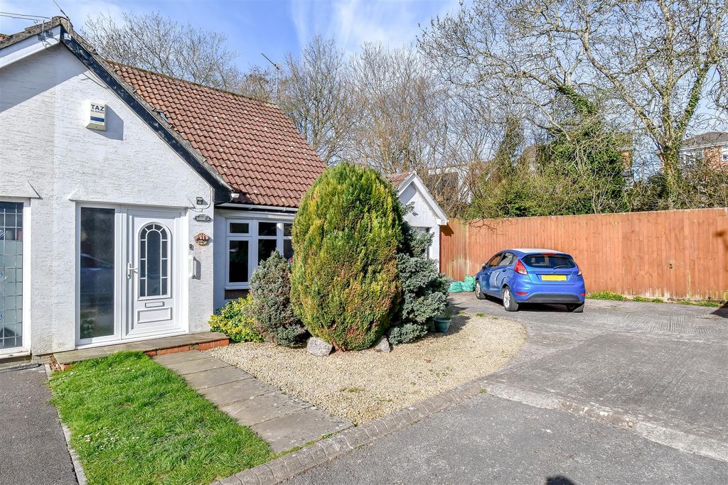 Property photo 1 of 25