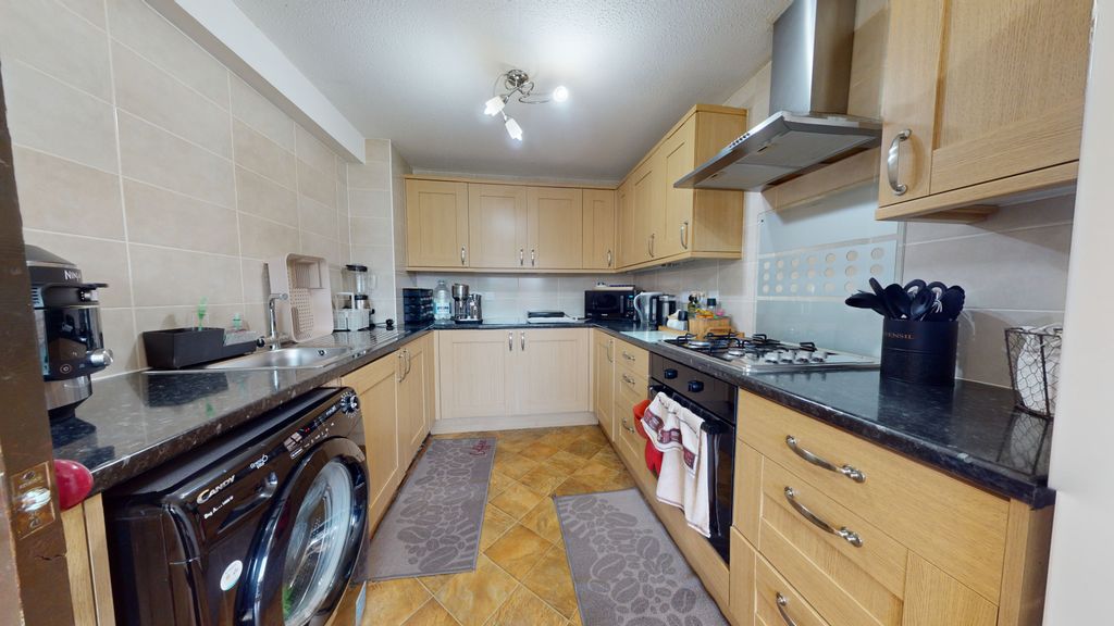 Property photo 3 of 9 Gallery
