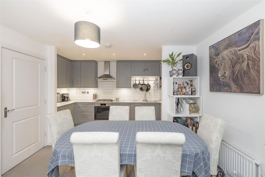 Property photo 3 of 17 Coopers Estate Agents