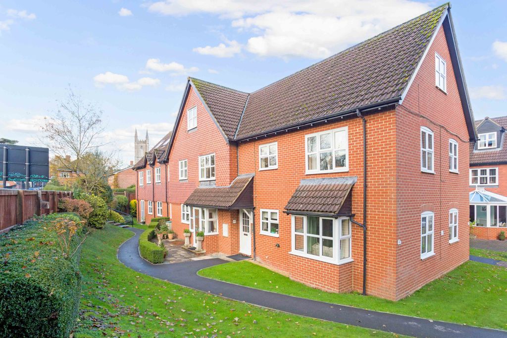 Property photo 2 of 12