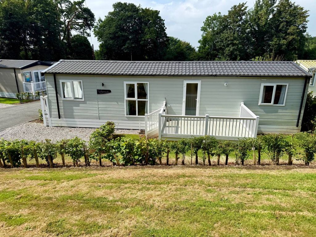 Property photo 1 of 22
