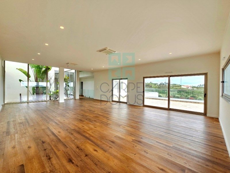 Property photo 3 of 65