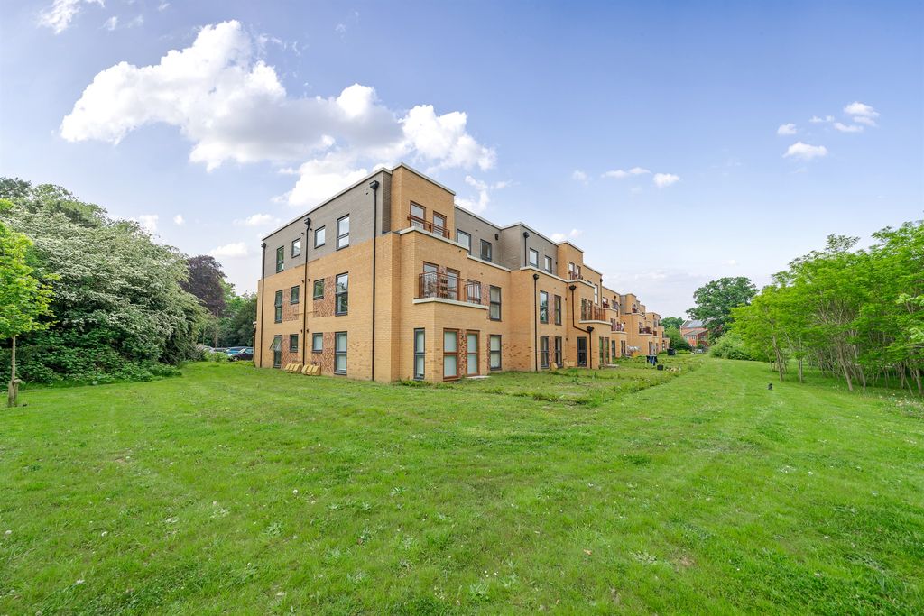 Property photo 2 of 14