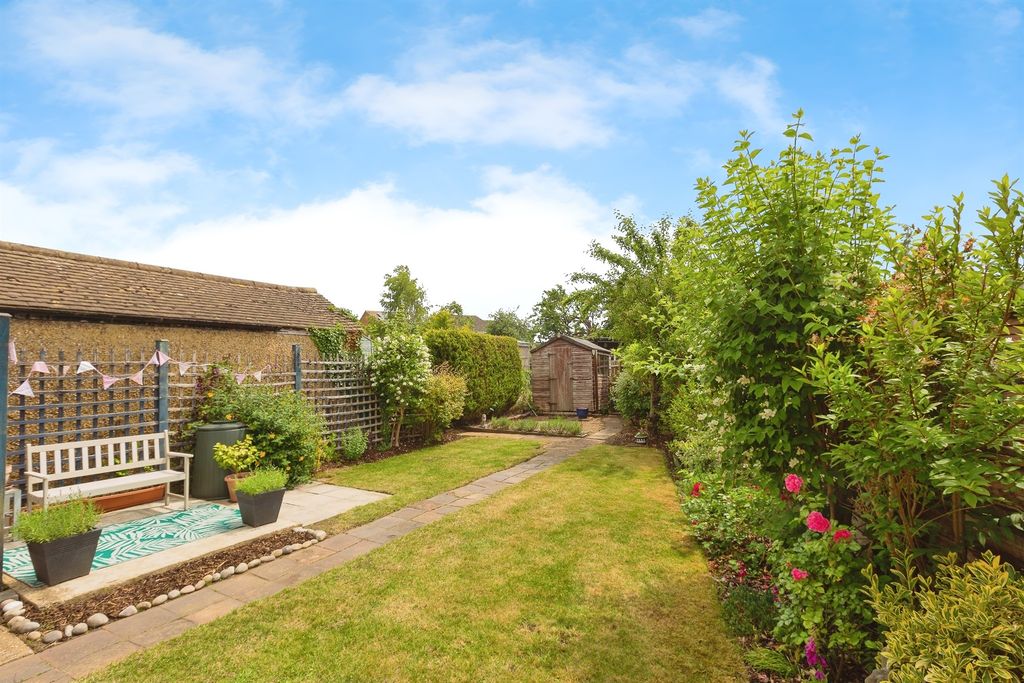 Property photo 2 of 19