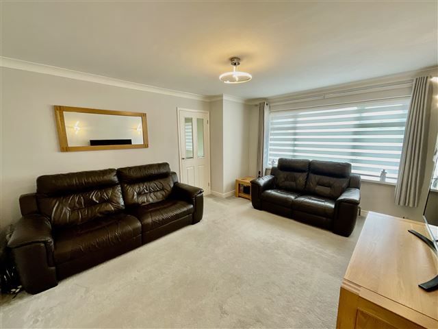 Property photo 2 of 21 Lounge