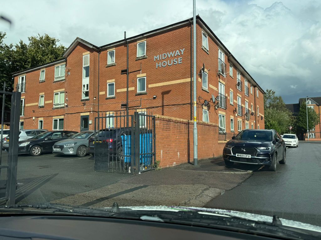 Property photo 1 of 9