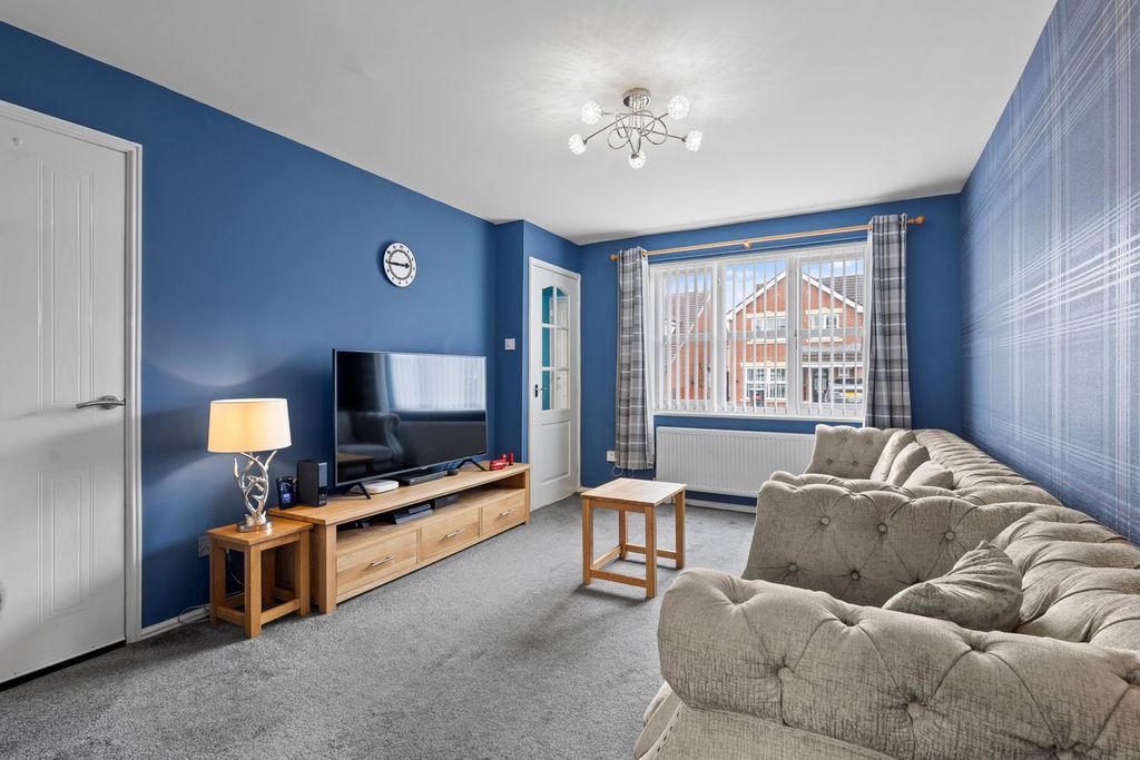 Property photo 2 of 22