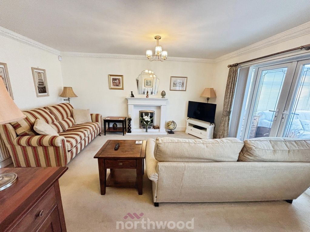 Property photo 2 of 27