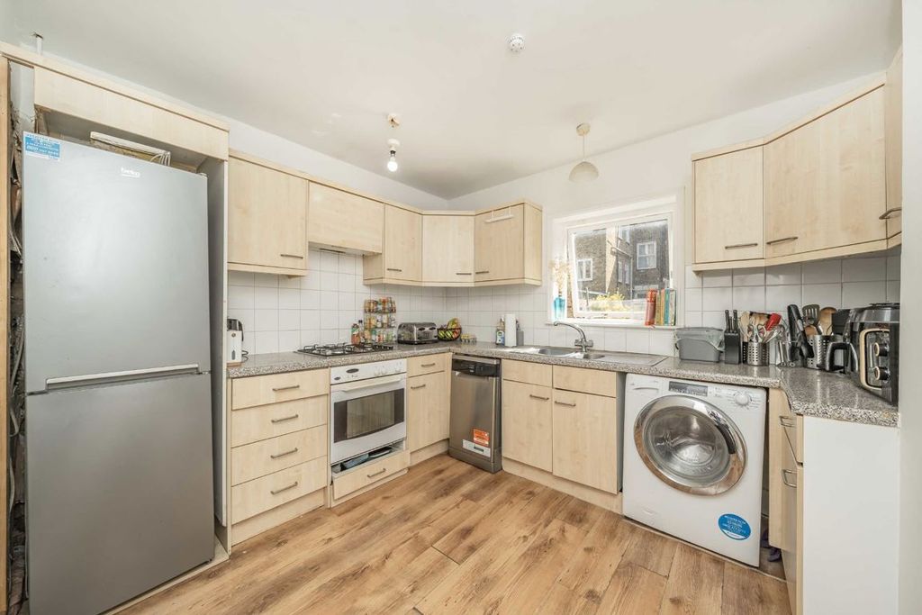 Property photo 3 of 8