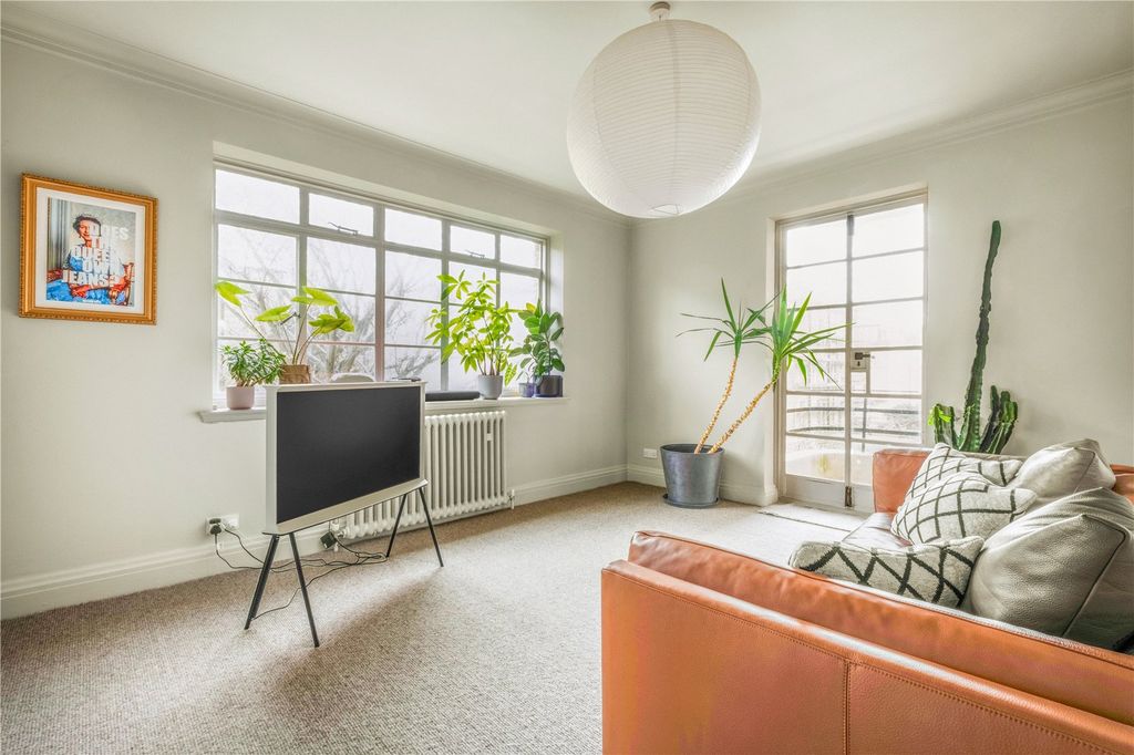 Property photo 2 of 15 Picture No. 25