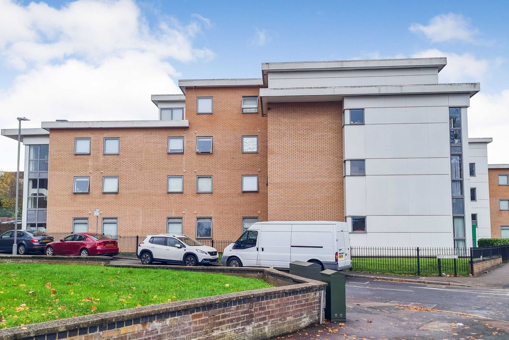 Property photo 3 of 11 G27, 146-158 Park Street, Luton, Lu1 3Ey