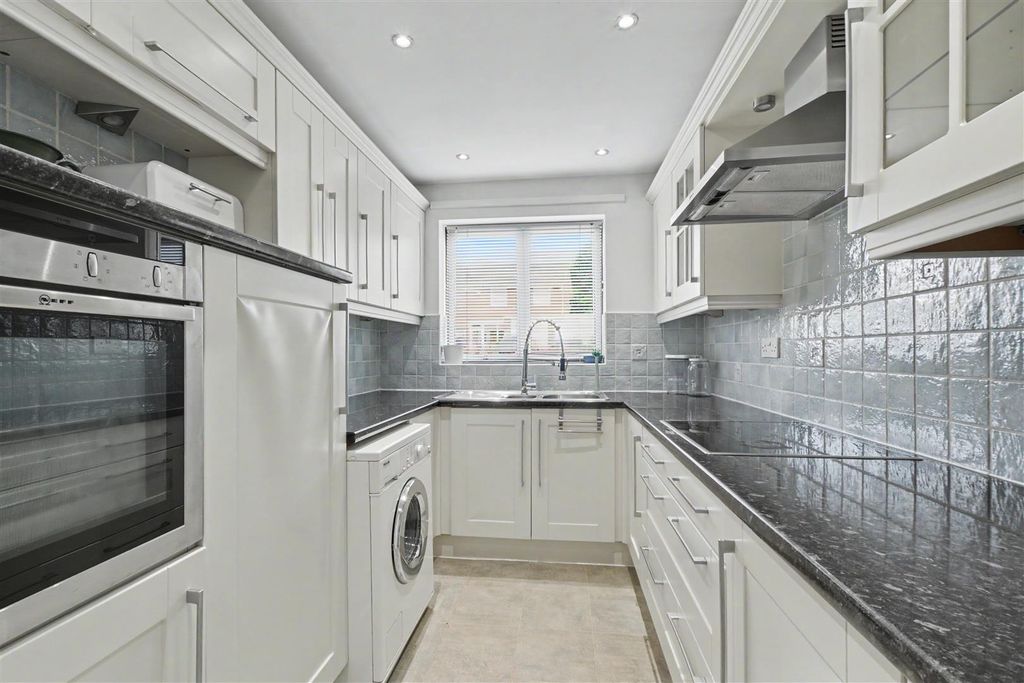 Property photo 3 of 13 Kitchen_1.Jpeg