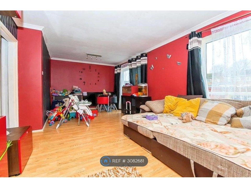 Property photo 3 of 13