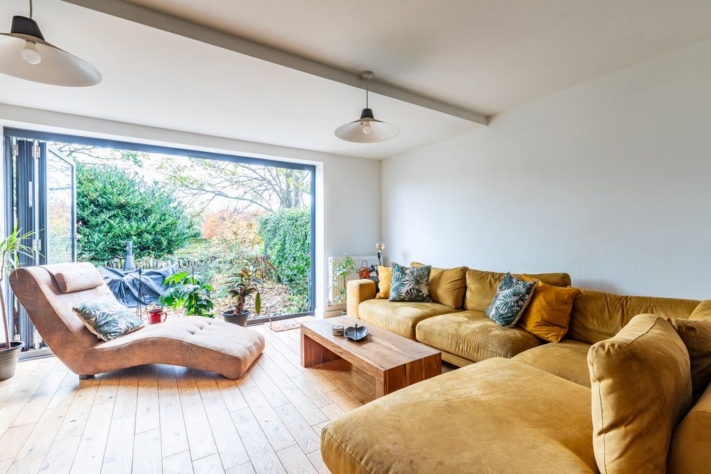 Property photo 3 of 19 3