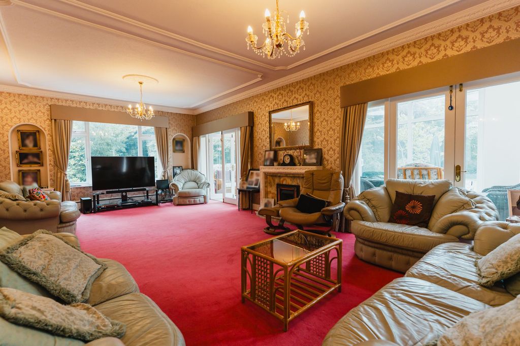 Property photo 3 of 48