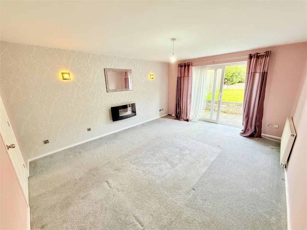 Property photo 3 of 13 Tempimage1Ldylh.Jpg
