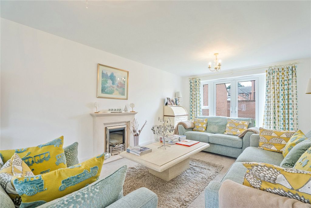 Property photo 3 of 37 Picture No. 01