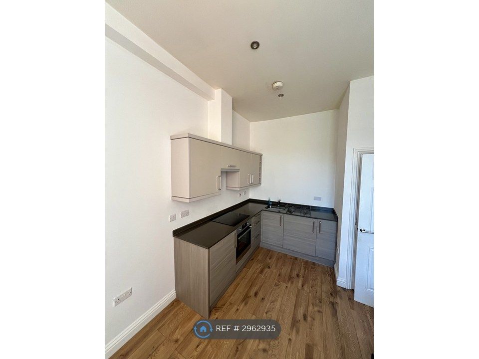 Property photo 1 of 5 Kitchen/Lounge Area