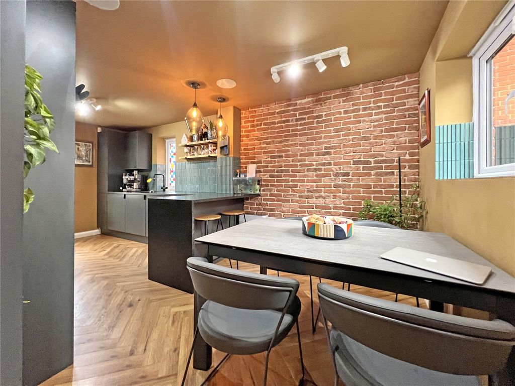 Property photo 3 of 28 Picture No. 19