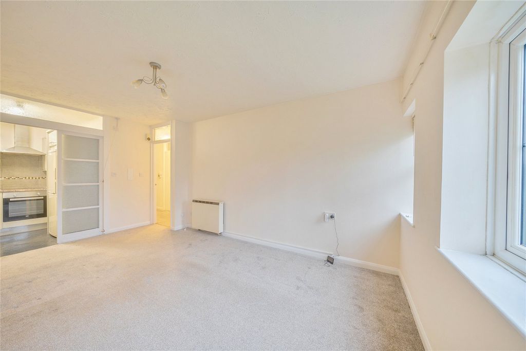 Property photo 3 of 12 Picture No. 21