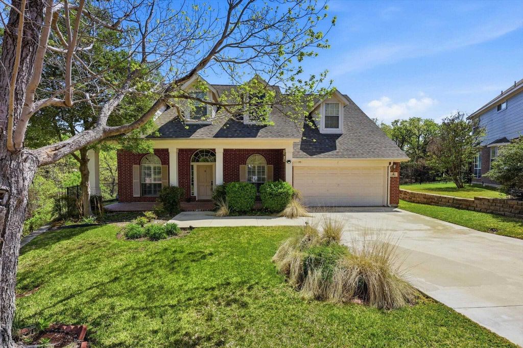 Property photo 1 of 31