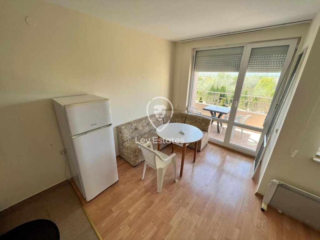 Property photo 3 of 13