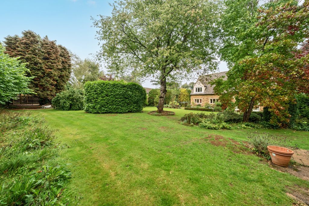 Property photo 3 of 26