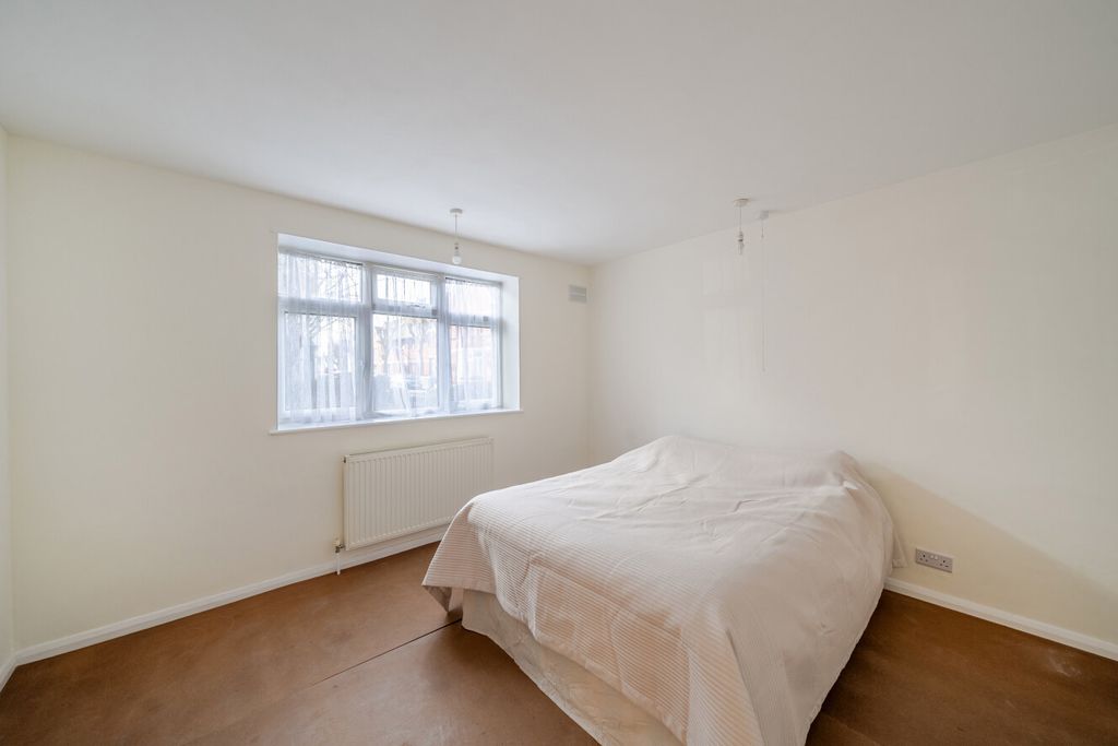 Property photo 3 of 13 1416173-14-69944B...