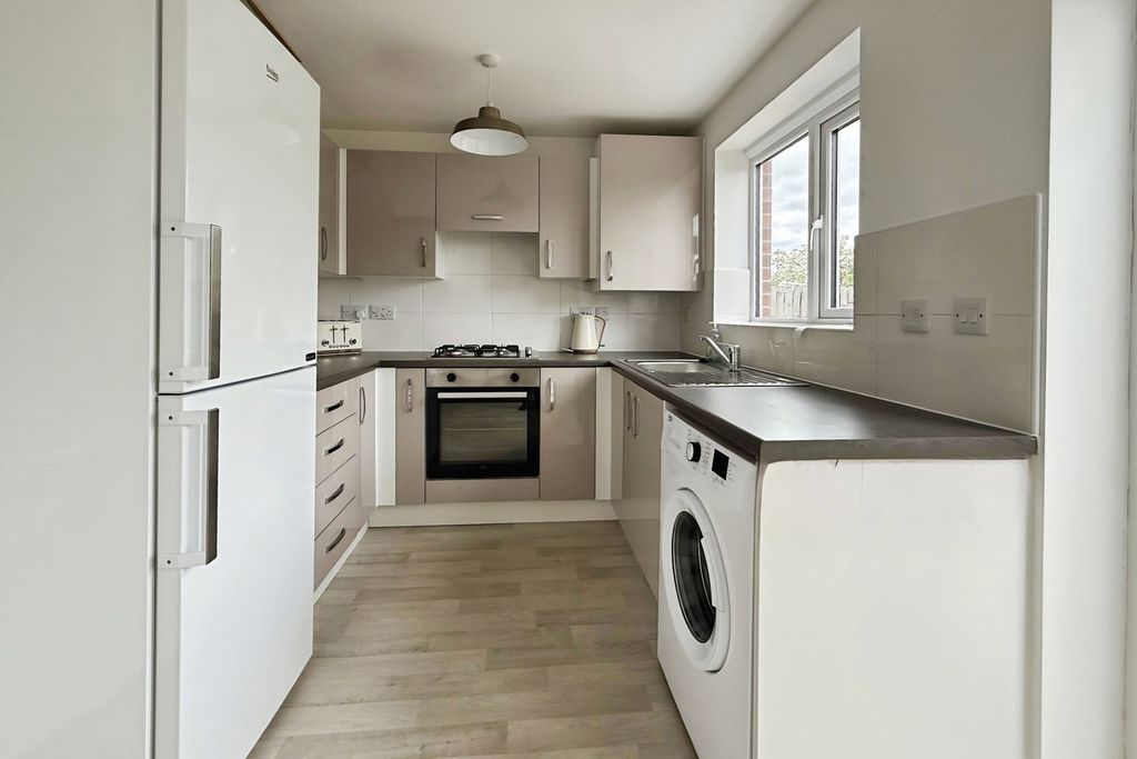 Property photo 3 of 12 Kitchen/Diner