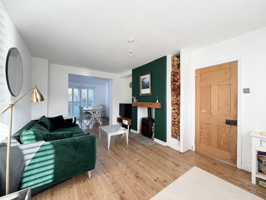 Property photo 2 of 26