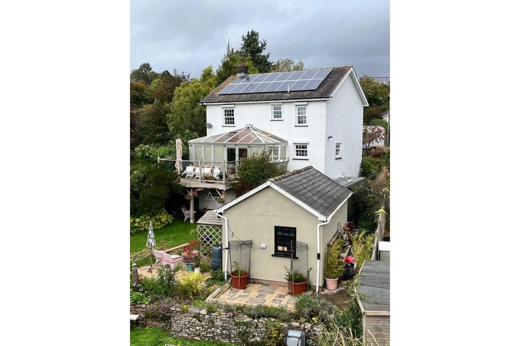 Property photo 2 of 26