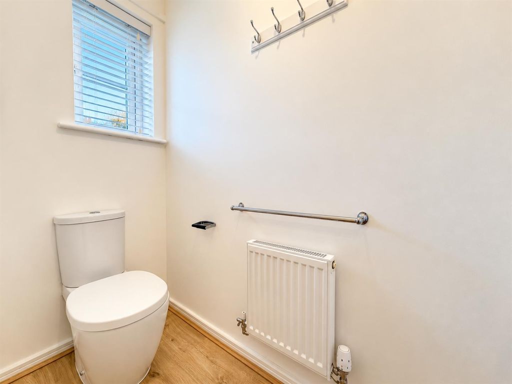 Property photo 2 of 14 wc.Png