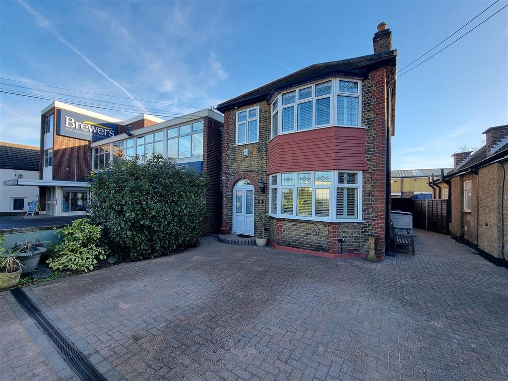 Property photo 2 of 33