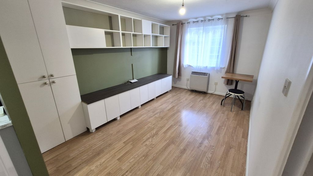 Property photo 2 of 10 Gallery