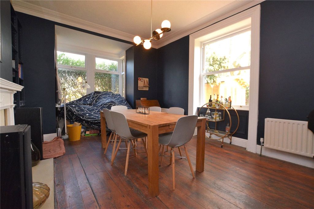 Property photo 3 of 16 Picture No. 27