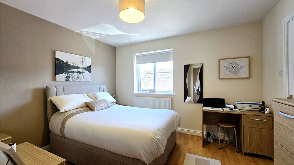 Property photo 3 of 18 Picture No. 02