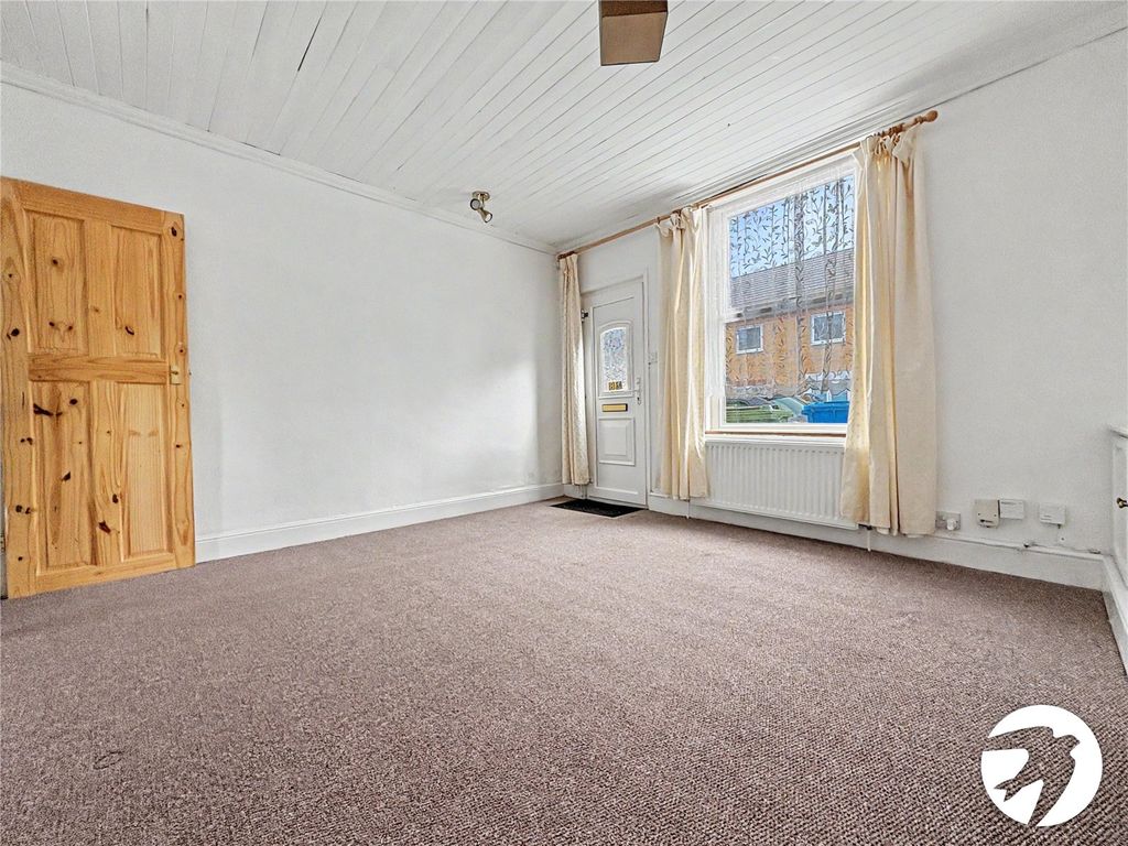 Property photo 3 of 15 Picture No. 13