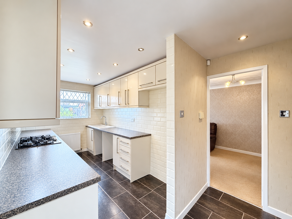 Property photo 2 of 12 8Bc4914D-7647-4Cac-A33C-F948E8A3260C