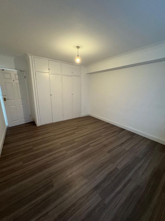 Property photo 3 of 9 Gallery