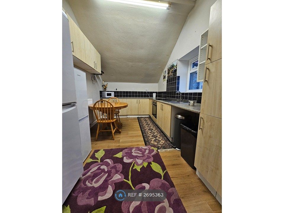 Property photo 2 of 3