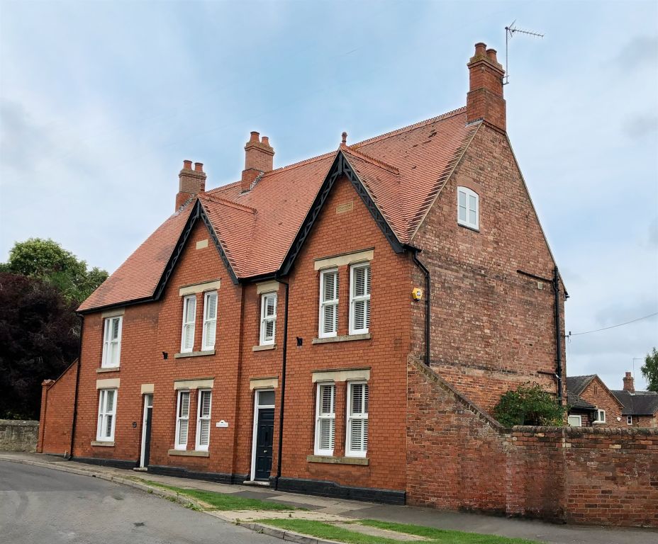 Property photo 1 of 26