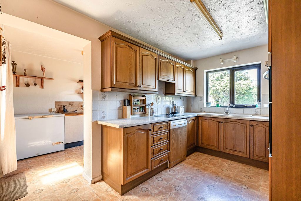 Property photo 3 of 15 4_86791