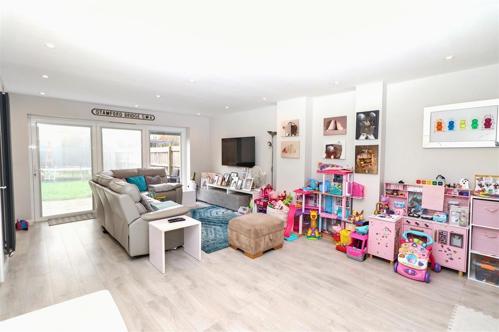 Property photo 3 of 26 Img_4356.Jpg